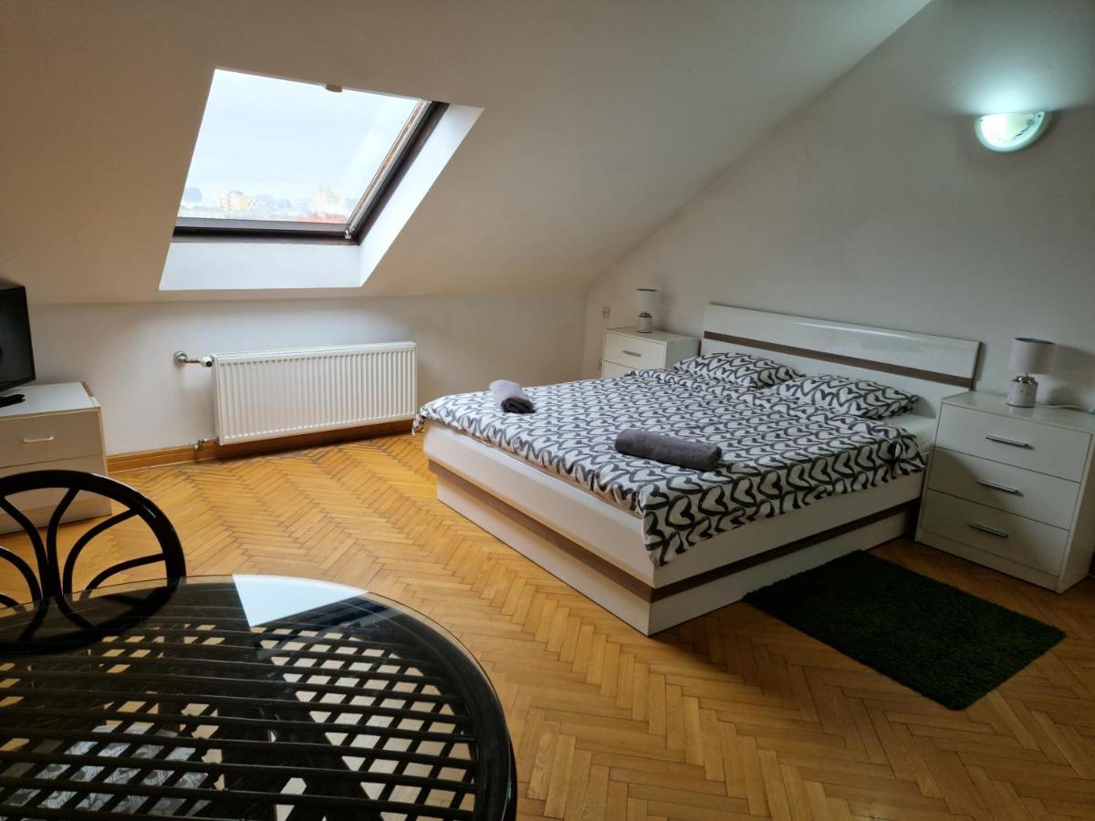 ורשה Green Wood Apartament Stara Ochota מראה חיצוני תמונה